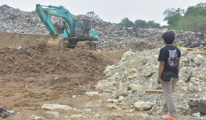Lokasi TPS Ilegal di Lippo Ciakrang digaris polisi