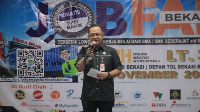 Pj Wali Kota Bekasi Raden Gani Muhamad membuka Job Fair II 2024. Foto: Ist