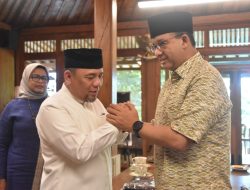 Heri Koswara Silaturahmi ke Kediaman Anies Baswedan di Hari Tenang Pilkada Bekasi 2024