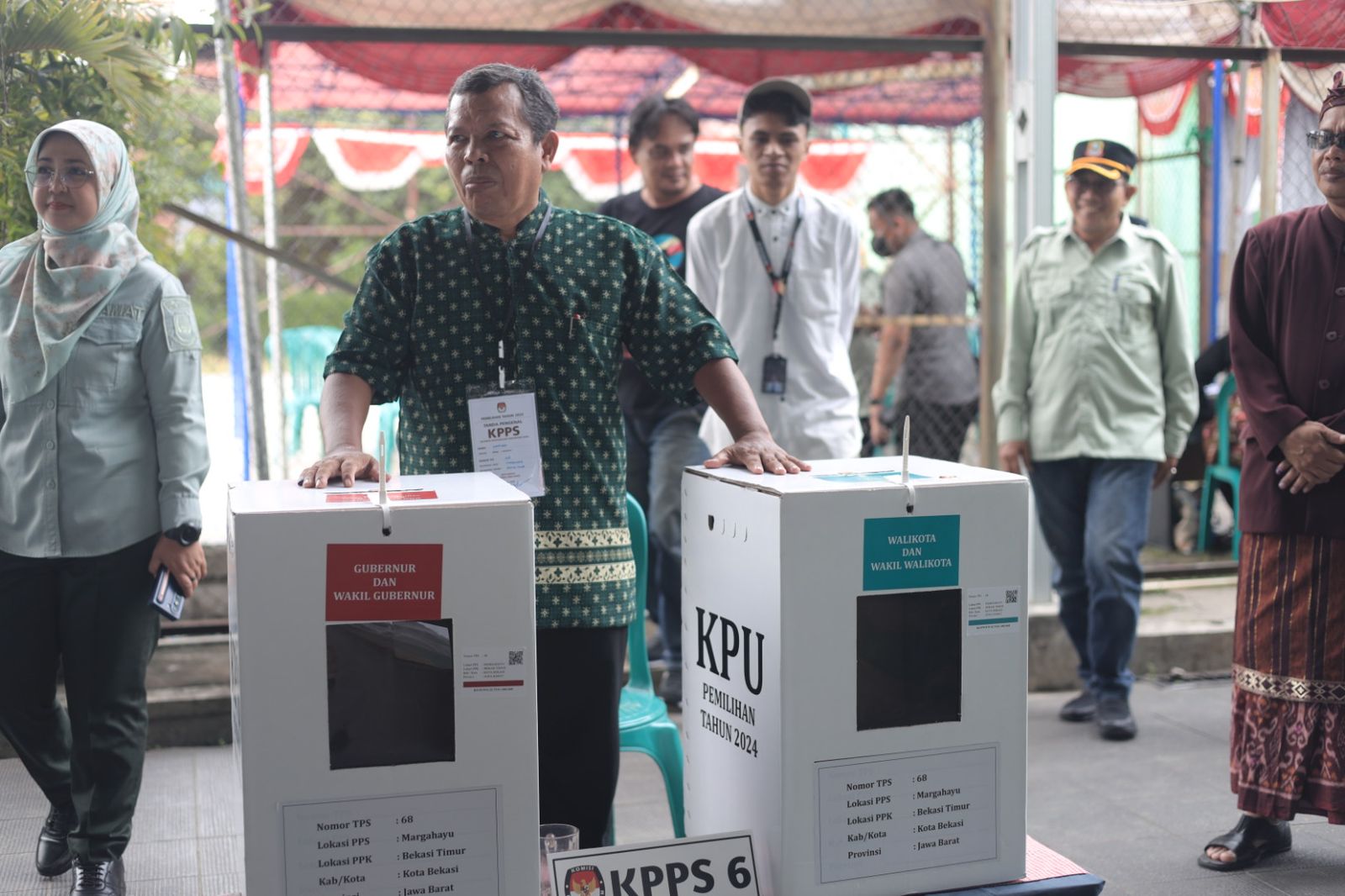 Salah satu TPS di Kota Bekasi dalam helatan Pilkada 2024. Foto: Ist