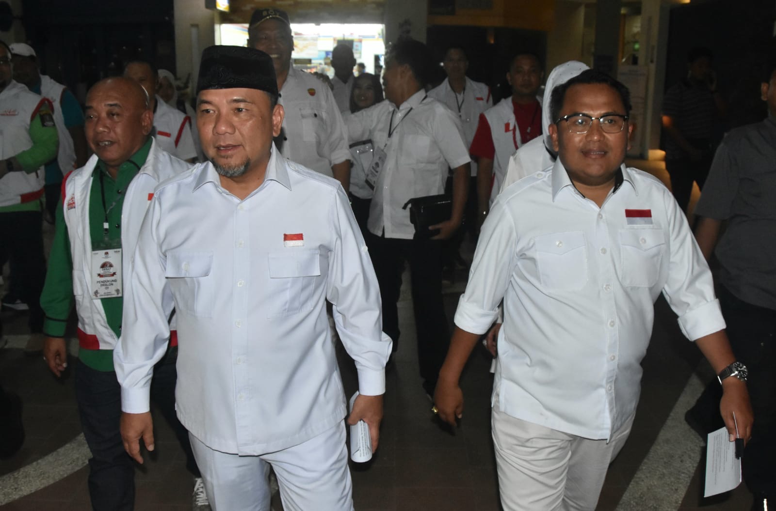 Calon Wali Kota dan Wakil Wali Kota Bekasi Heri Koswara - Sholihin siap dalam debat pamungkas. Foto: Ist