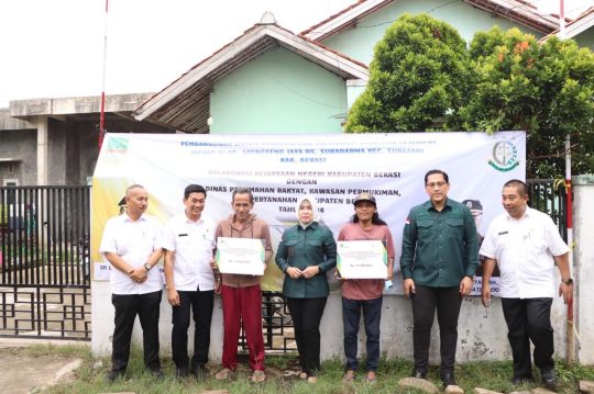 Kejari Kabupaten Bekasi dalam mendukung program rehabilitas rumah tidak layak huni.