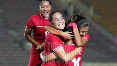 Aksi selebrasi pemain Timnas Putri Indonesia saat melawan Kamboja pada laga final Piala AFF Wanita 2024, Kamis (5/12/2024) malam WIB.