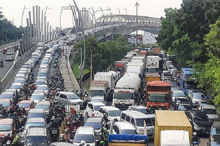 Kemacetan di Jalan Ahmad Yani Kota Bekasi