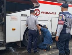 Jelang Nataru, Bus di Terminal Bekasi Mulai Diperiksan Kelaiakannya