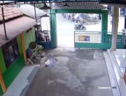 Uang Gaji Guru Honorer Raib Dicuri di MTS Al Muthmainnah Cikarang, Pelaku Terekam CCTV
