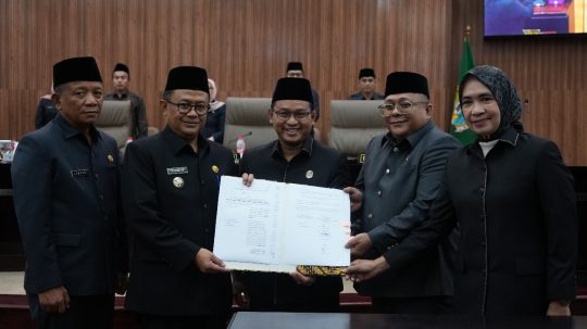 Pengesahan Raperda oleh DPRD Kota Bekasi