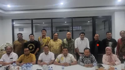 Tim Hukum Paslon Tri Adhianto - Abdul Harris Bobihoe