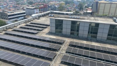 Tenaga Surya jadi terobosan rumah sakit di Bekasi tekan emisi gas. Foto: Gobekasi.id