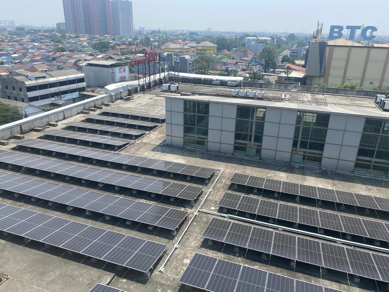 Tenaga Surya jadi terobosan rumah sakit di Bekasi tekan emisi gas. Foto: Gobekasi.id