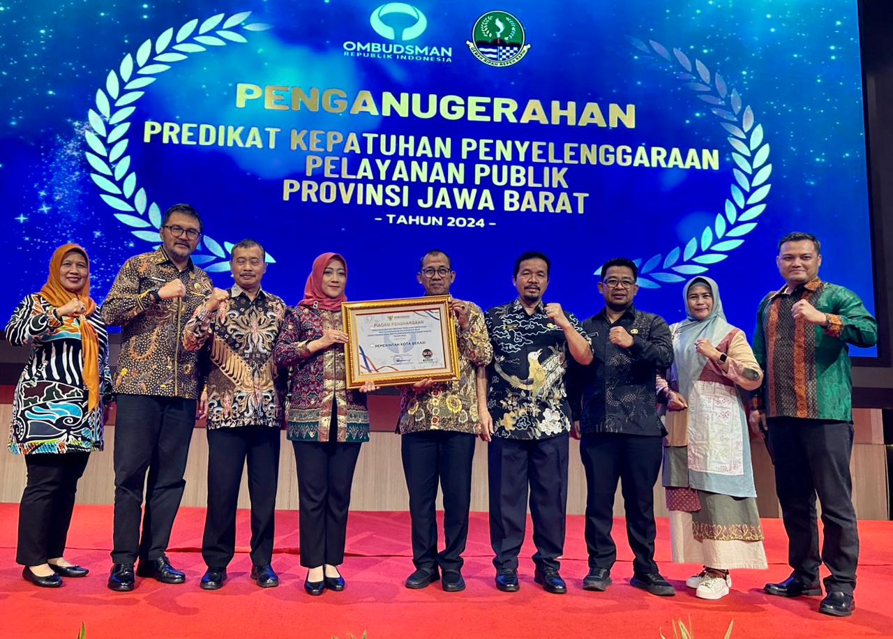 Pemkot Bekasi meraih pengharaggan tertinggi penyelenggara pelayanan pubik. Foto: Ist