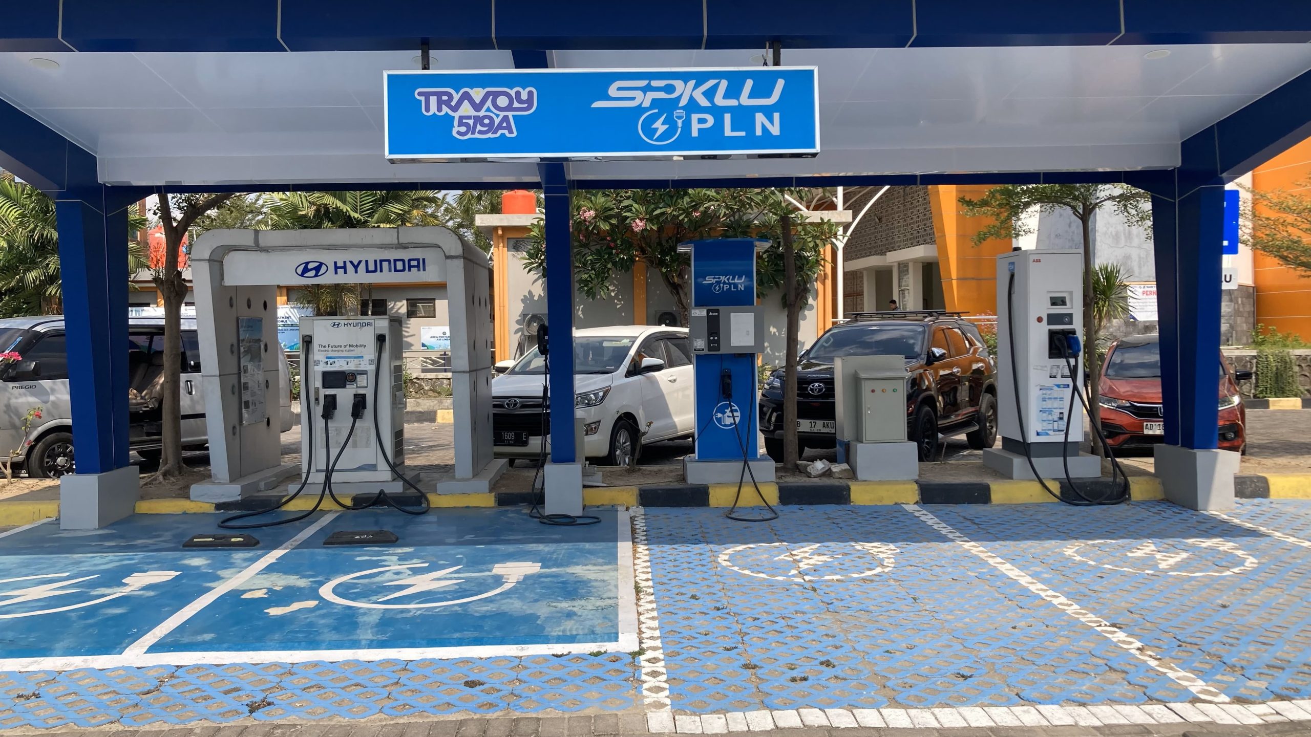 Rest Area Travoy ditingkatkan menghadapi lonjakan volume kendaraan pada Nataru kali ini. Foto: Ist