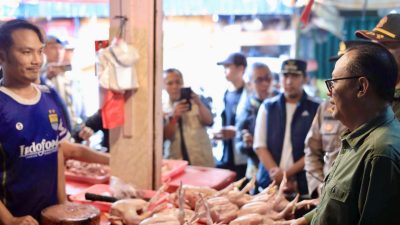 Pj Gani Muhamad Lakukan Pengecekan Pasar Baru Jelang Nataru, Pastikan Ketersediaan dan Harga Pangan Aman