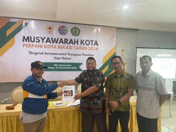 Sardi Effendi resmi menahkodai cabang olahraga (Cabor) Persatuan Panah Indonesia (Perpani) Cabang Kota Bekasi dalam Musyawarah Kota (Muskot) yang digelar pada Rabu (25/12/2024).