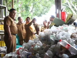 Pj Bupati Bekasi Apresiasi Inovasi Pengelolaan Sampah di RW 08 Telaga Murni