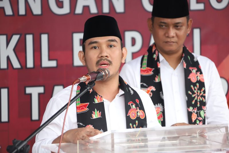 Ade Kuswara Kunang dan Asep Surya Atmadja