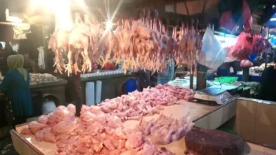 Ayam Potong di Pasar Taman Wisma Asri