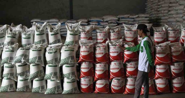 Gudang Pupuk di Bekasi