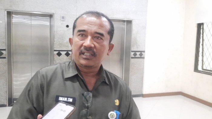 Kepala Dinas Perikanan Kabupaten Bekasi, Iman Santoso Maryadi, buka suara terkait pagar laut di perairan wilayah pesisir Kampung Paljaya, Desa Segara Jaya, Kecamatan Tarumajaya, Kabupaten Bekasi