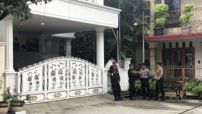 KPK Geledah Kediaman Sekjen PDIP Hasto Kristiyanto di Bekasi Terkait Kasus Suap