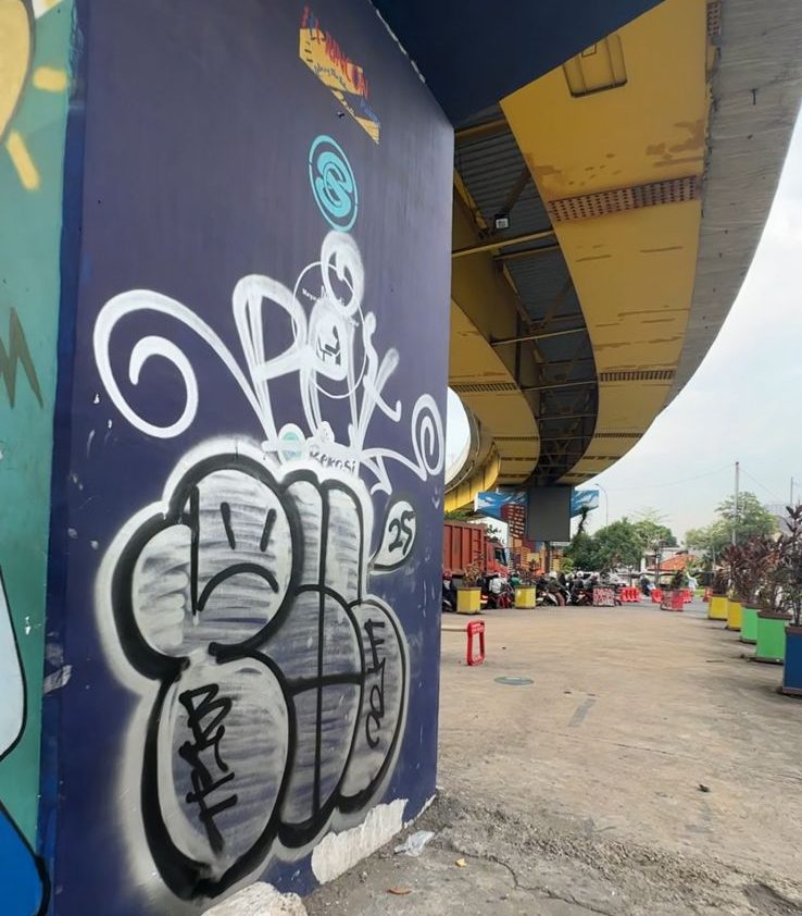 Aksi Vandalisme di Kalimalang Bekasi.