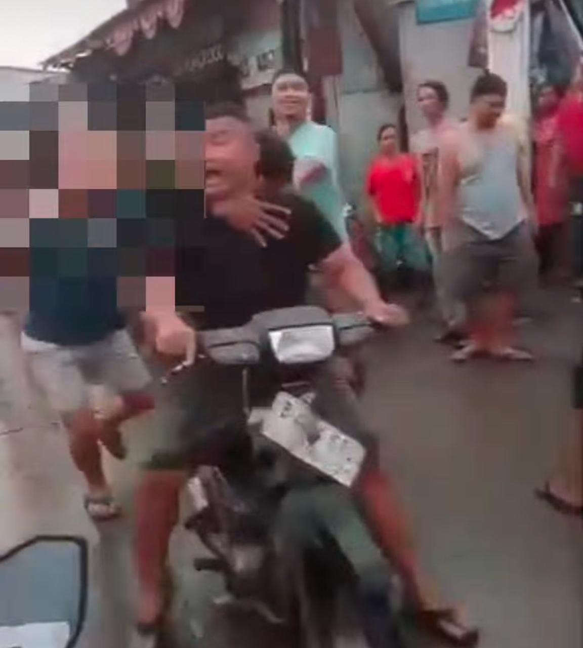 Maling sepeda motor di Duren Jaya babak belur dihakimi warga.