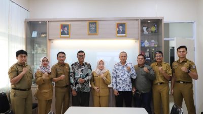 Diskominfotasandi Kota Bekasimenerima kunjungan kerja dari Anggota Komisi I DPRD Kabupaten Pasaman Barat, Sumatera Barat, pada Selasa (21/1/2025). Foto: Ist