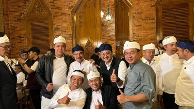 Wali Kota dan Wakil Wali Kota Bekasi terpilih menghadiri Rakor bersama Gubernur Jawa Barat terpilih, Dedi Mulyadi. Foto: Ist