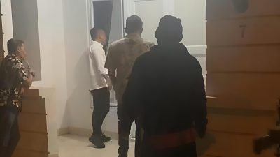 Rumah Warga di Cikarang dibongkar paksa oknum Satreskrim Polres Metro Bekasi. Foto: Ist