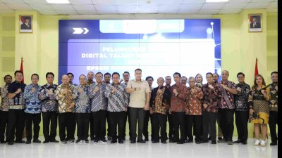 j. Bupati Bekasi Dedy Supriyadi mendampingi Wakil Menteri Komunikasi dan Digital RI, Angga Raka Prabowo bersama Plt. Kepala Balitbang Kemkomdigi Hary Budiarto, Meluncurkan Program Digital Talent Scholarship (DTS) dan Indeks Masyarakat Digital Indonesia (IMDI) BPSDM Komdigi. Bertempat di Gedung BPPTIK Kementerian Komunikasi dan Digital, Jababeka Cikarang Utara. Jum'at, (24/01/2025)
