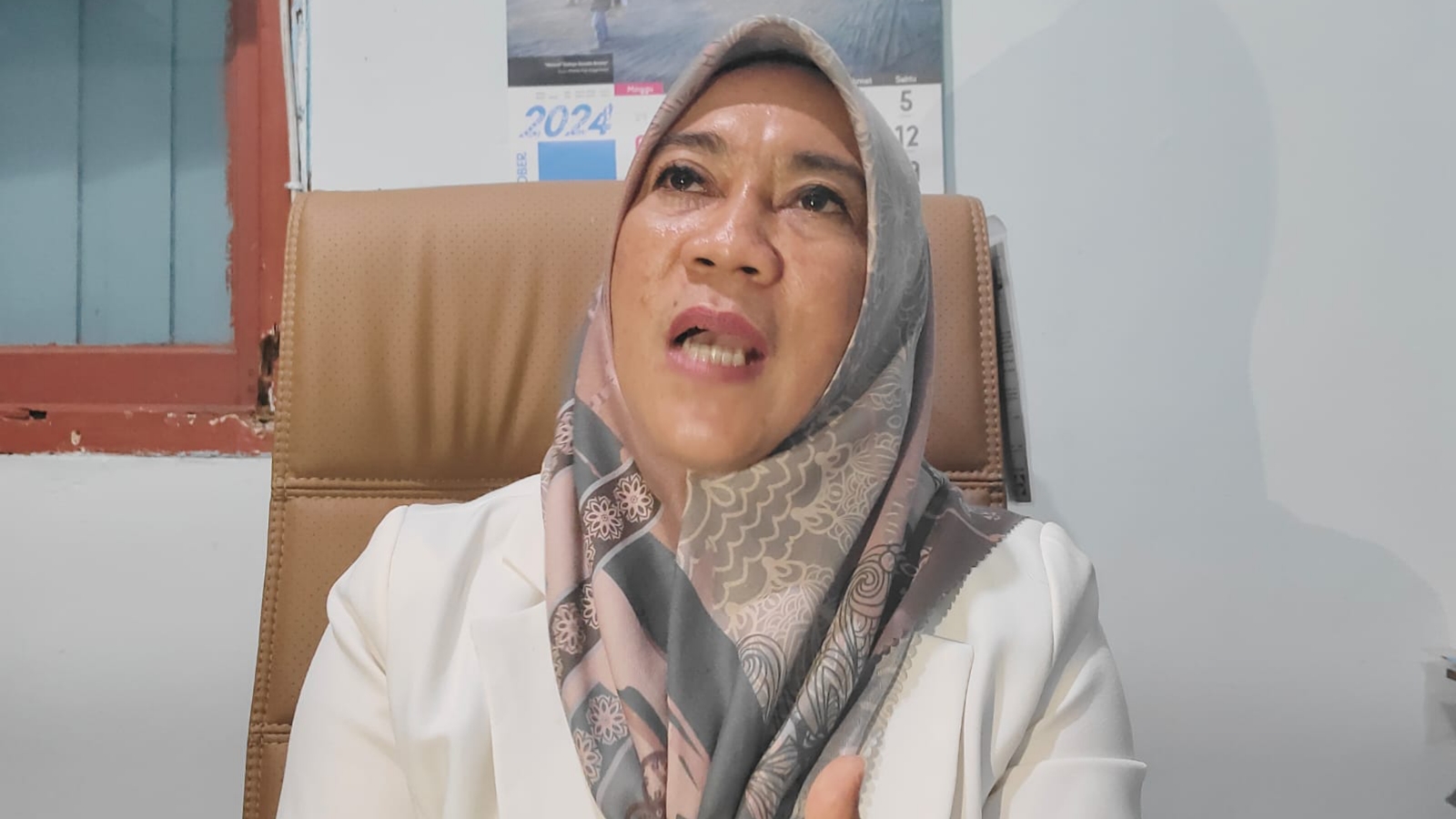 Kantor Kementerian Agama (Kemenag) Kota Bekasi telah menonaktifkan Nina Indriana dari jabatannya sebagai Kepala Madrasah Aliyah Negeri (MAN) 2 Kota Bekasi.