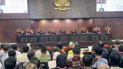 Mahkamah Konstitusi tidak menerima gugatan pasangan Heri-Sholihin dalam sengketa Pilkada Kota Bekasi.