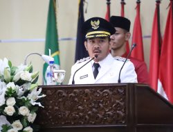 Bupati Bekasi Ancam Copot Pejabat yang Tidak Loyal