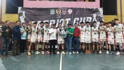 Wakil Wali Kota Bekasi, Abdul Harris Bobihoe, menutup turnamen Basket Ball Patriot Cup 2025 yang diselenggarakan oleh Pengurus Cabang (Pengcab) Persatuan Bola Basket Seluruh Indonesia (Perbasi) Kota Bekasi.