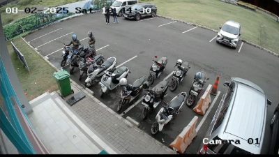 Aksi pencurian di Parkiran K3Mart Bekasi