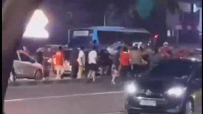 Bentrokan di suporter usai laga Persija vs Persib di Jalan Ahmad Yani, Kota Bekasi