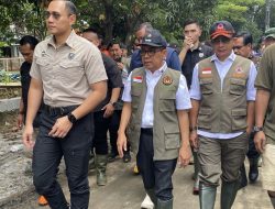 Wali Kota Bekasi dan 2 Menko Prabowo Tinjau Lokasi Banjir di Duren Jaya