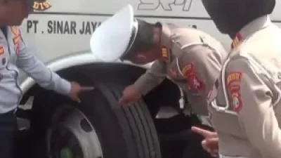 Ramp Check angkutan mudik Lebaran di Terminal Induk Bekasi