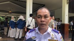 Kepala Dinas Perhubungan (Kadishub) Kota Bekasi, Zeno Bachtiar, mengakui bahwa salah satu anggota Dishub terlibat dalam aksi pungutan liar (Pungli) terhadap seorang sopir truk di Jalan Ir. H. Juanda, Kecamatan Bekasi Timur.