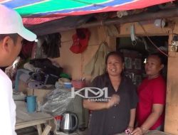 Kisah Pilu Keluarga 15 Orang Tinggal di Gubuk Reyot di Babelan