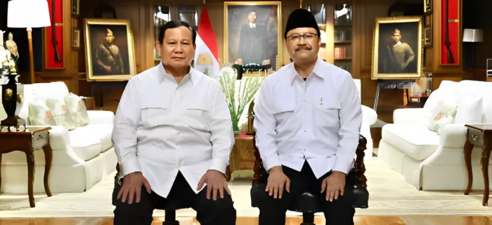 Presiden Prabowo Subianto bersama dengan Menteri Sosial Saifullah Yusuf, atau yang akrab disapa Gus Ipul. Foto: Ist