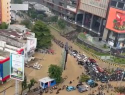 Banjir Meluas, Tri Adhianto: Kota Bekasi Lumpuh