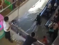 Banjir Masuk ke Mega Bekasi Hypermall, Pengunjung dan Pedagang Panik
