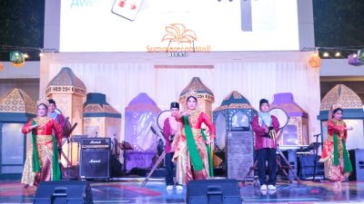 Berbagai pertunjukan di DowntownWalk Summarecon Mall Bekasi.