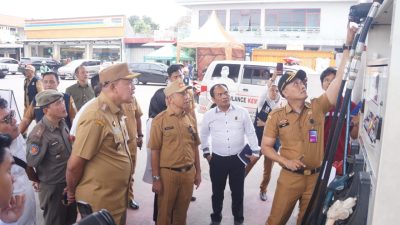 Wali Kota Bekasi Tri Adhianto melakukan pemeriksaan mendadak ke sejumlah SPBU di wilayahnya pada Senin (24/3/2025).