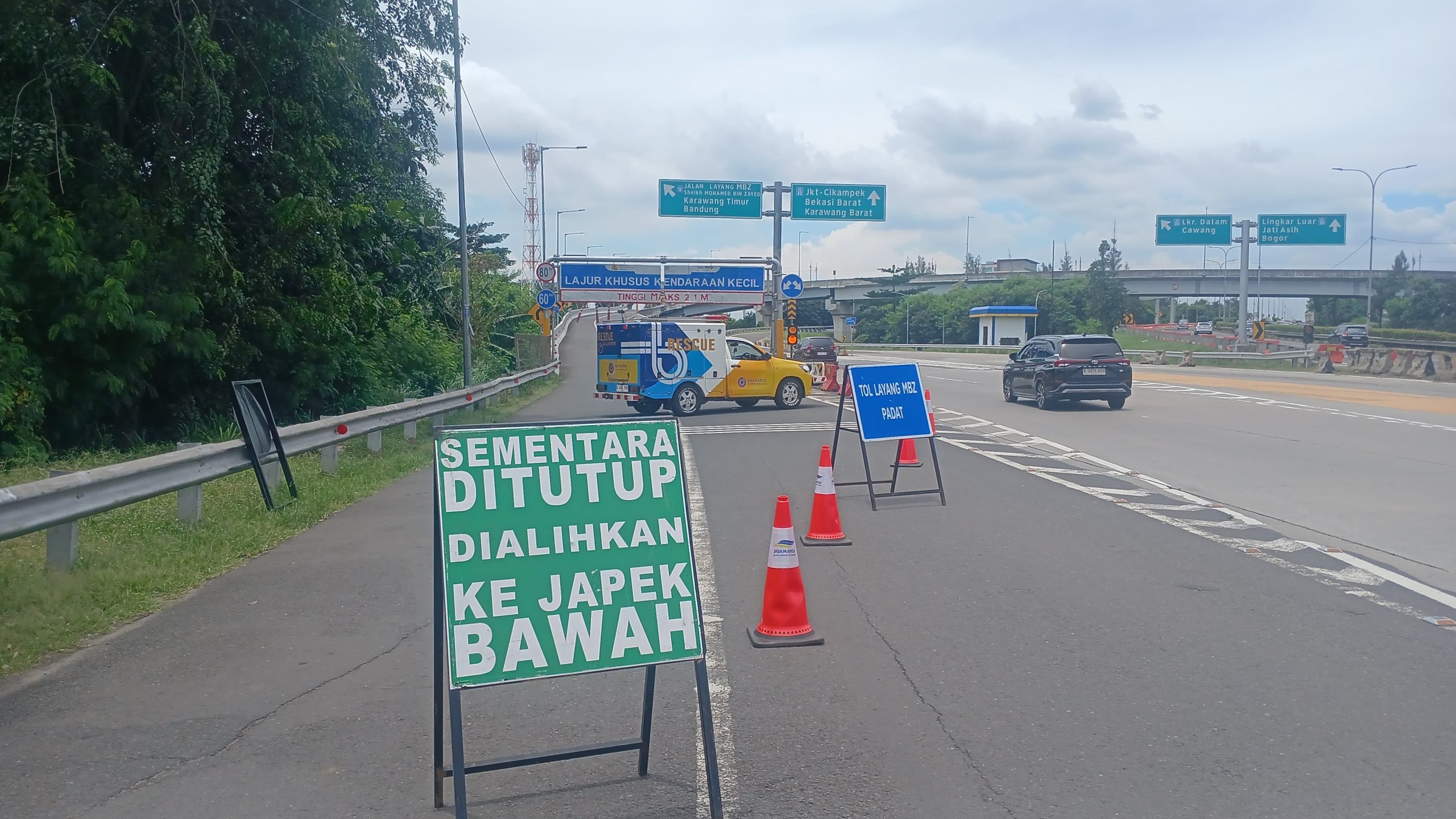 Sistem Buka Tutup di pintu Masuk Tol MBZ