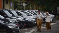 Kota Bekasi - Kendaraan Dinas di Kompleks Pemerintah Kota Bekasi. Foto: Radar Bekasi