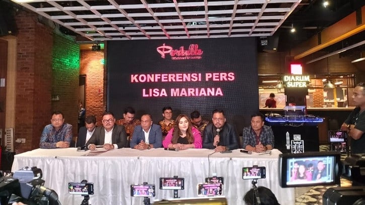 Lisa Mariana Saat Konferensi Pers di Kelapa Gading, Jumat (11/4/2025).