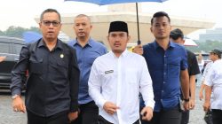 Bupati Bekasi Ade Kuswara Kunang