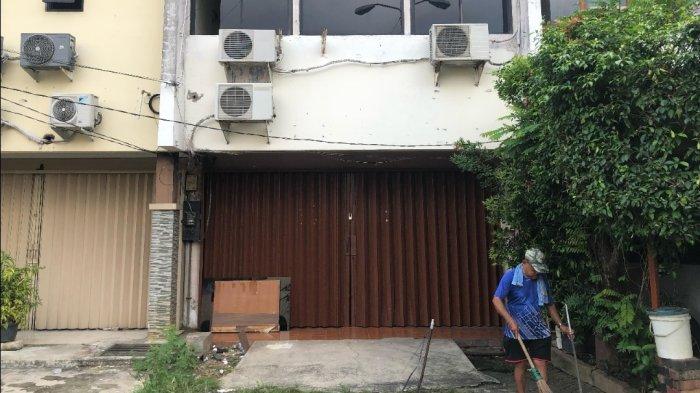 Lokasi penyalur kerja ilegal di ruko Komplek Plaza Bekasi Jaya, Jalan Insinyur H Juanda, Kelurahan Duren Jaya, Kecamatan Bekasi Timur.